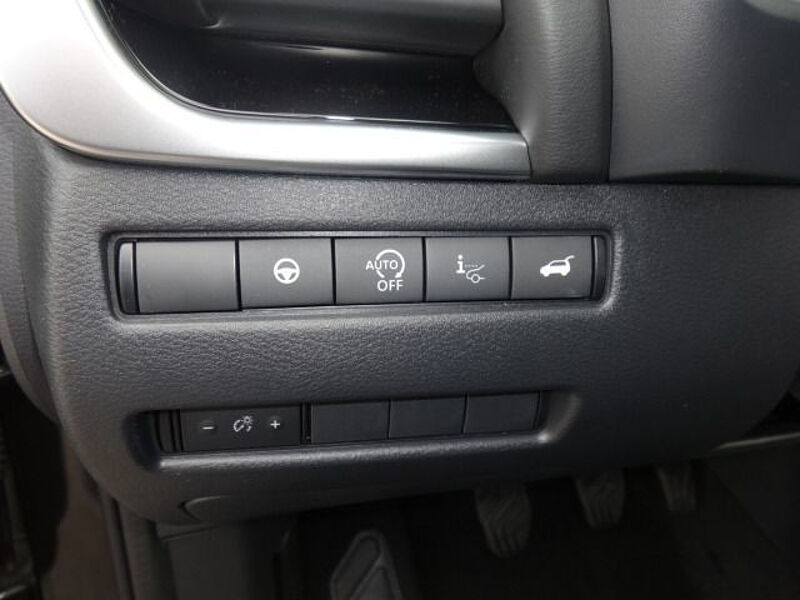 Nissan Qashqai MHEV 158 PS MT N-Connecta Winter Business Design Techn. 2-Farb.