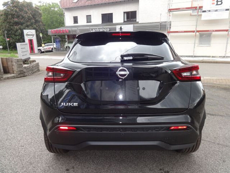 Nissan Juke Tekna  Bose 1.0 DIG-T 114PS 6MT