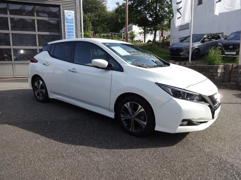 Nissan Leaf 40kWh 150PS Acenta Nissan Connect Infotainment