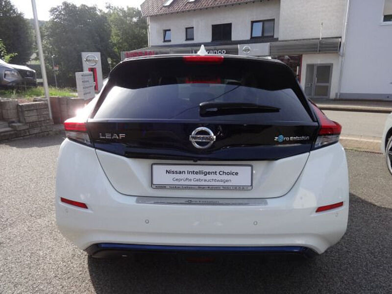 Nissan Leaf 40kWh 150PS Acenta Nissan Connect Infotainment