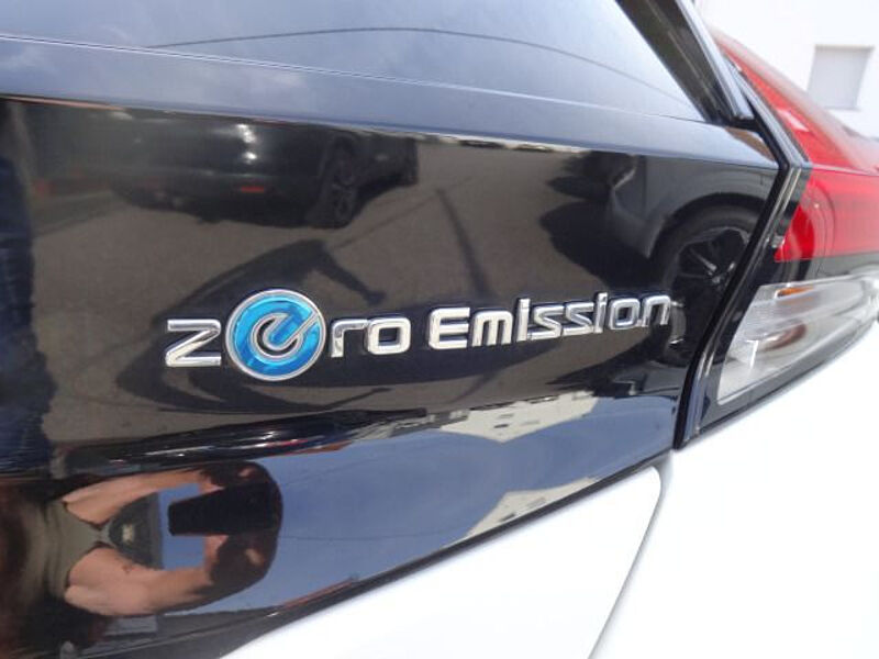 Nissan Leaf 40kWh 150PS Acenta Nissan Connect Infotainment