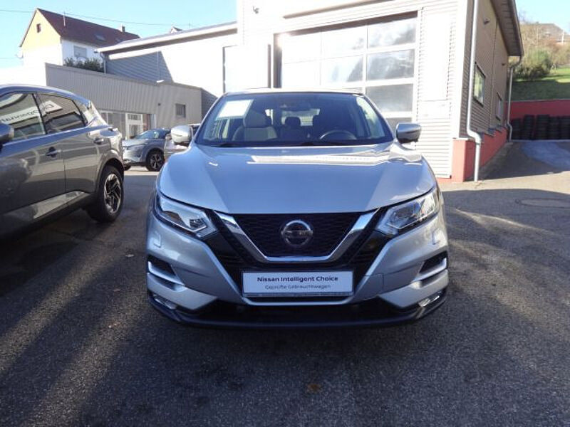 Nissan Qashqai N-Connecta Winter Paket Voll-LED Scheinwerfer Anhängerkupplung