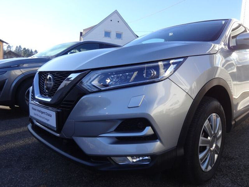 Nissan Qashqai N-Connecta Winter Paket Voll-LED Scheinwerfer Anhängerkupplung