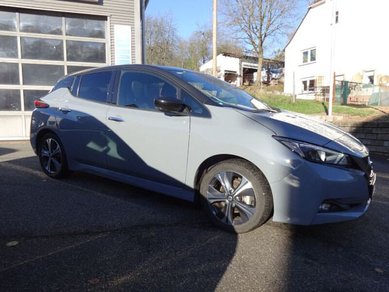 Nissan Leaf Leaf10 40 kWh 150PS Option Winter Paket Fahrerassistenz