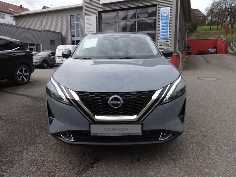 Nissan Qashqai N-Connecta 158 PS MT Winter Business 2-Farb. -Lackierung