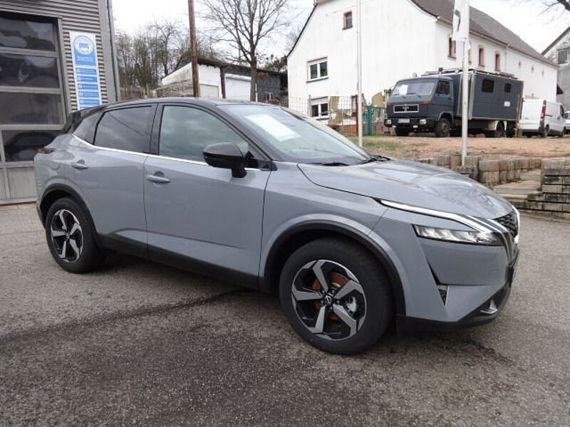 Nissan Qashqai N-Connecta 158 PS MT Winter Business 2-Farb. -Lackierung