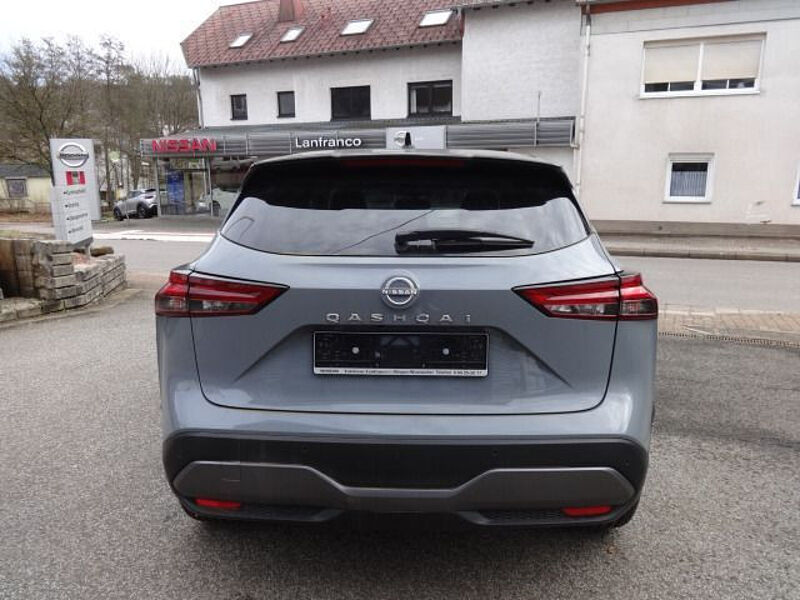 Nissan Qashqai N-Connecta 158 PS MT Winter Business 2-Farb. -Lackierung